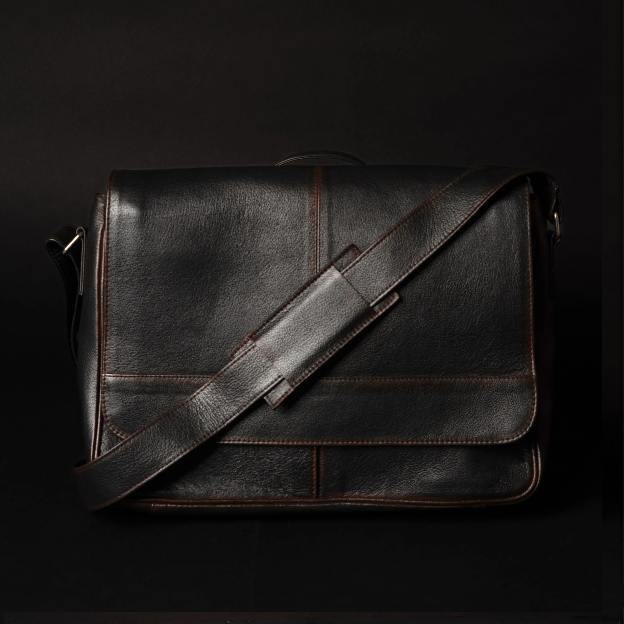 Lisbon - Vintage Brown Full-Grain Leather Laptop Bag - Image 7