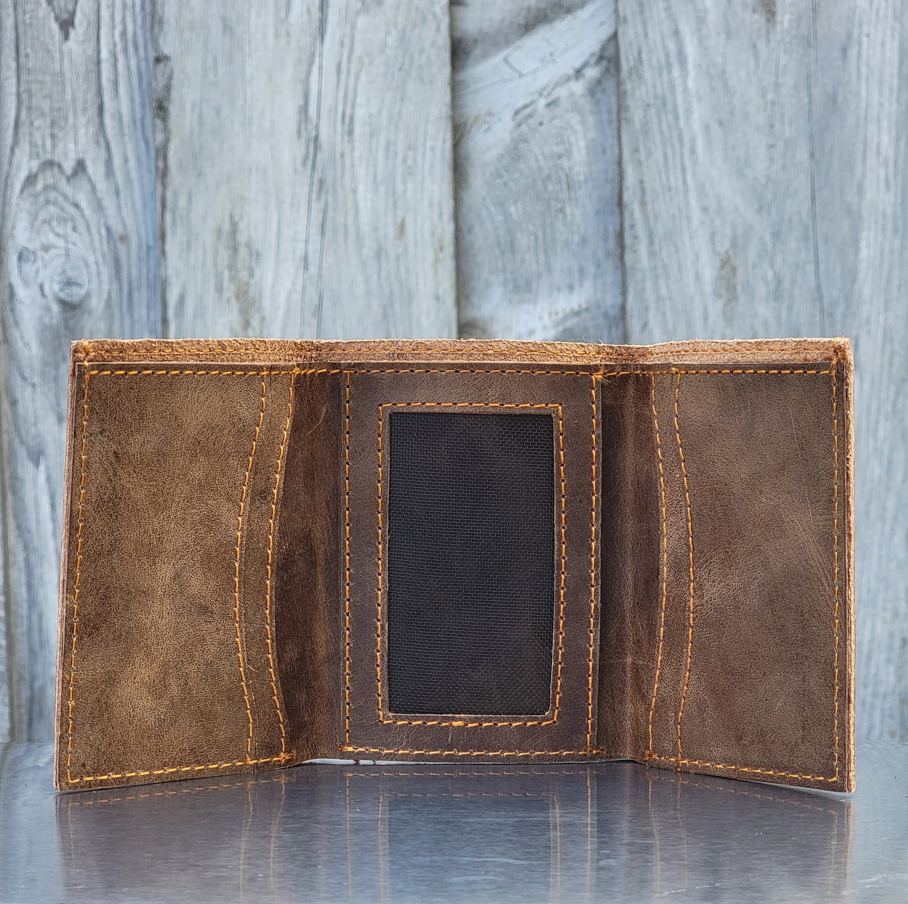 Meraki - Engraved Black Full Grain Leather Trifold Wallet - Image 5