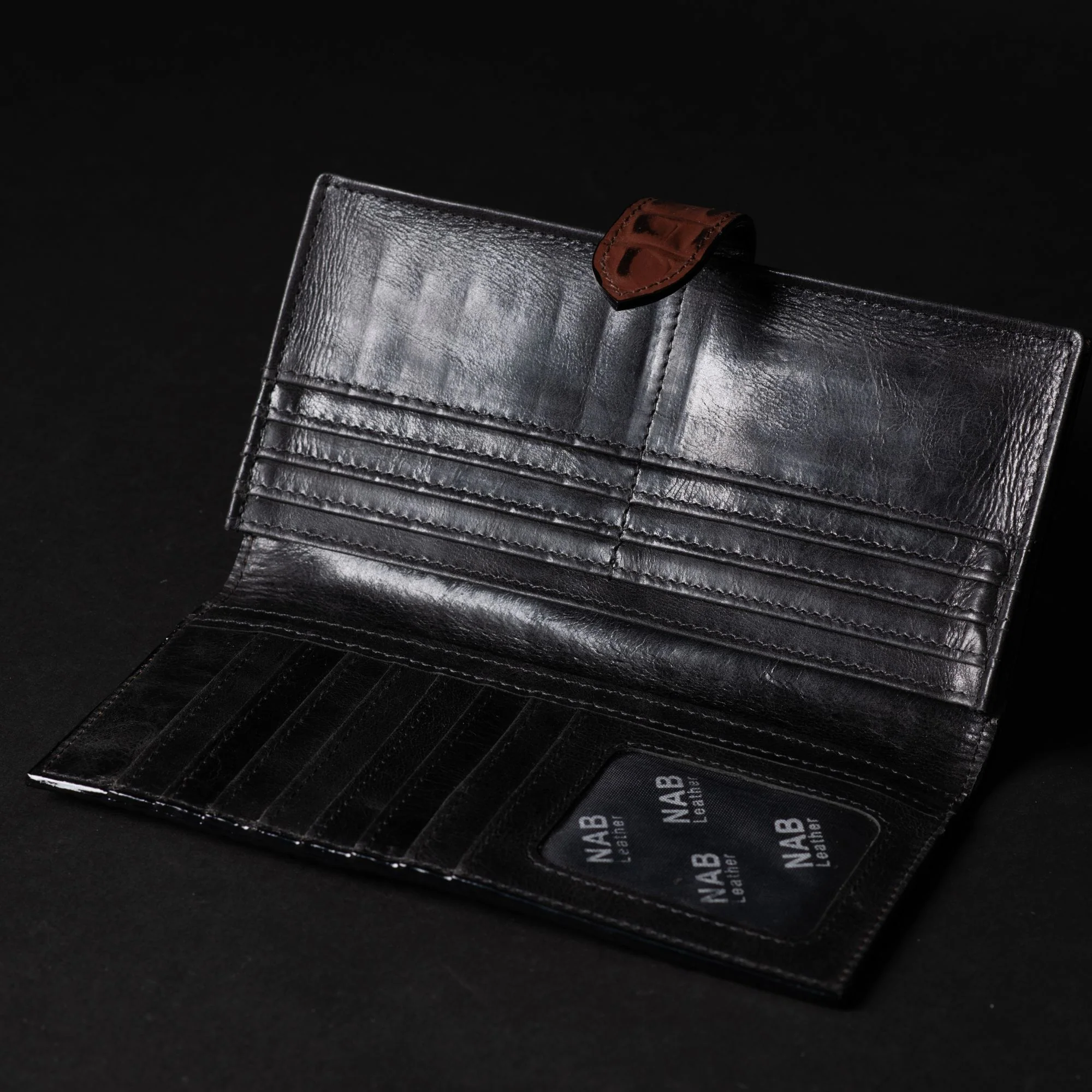 Womens Croc Embossed Leather Wallet - Image 3