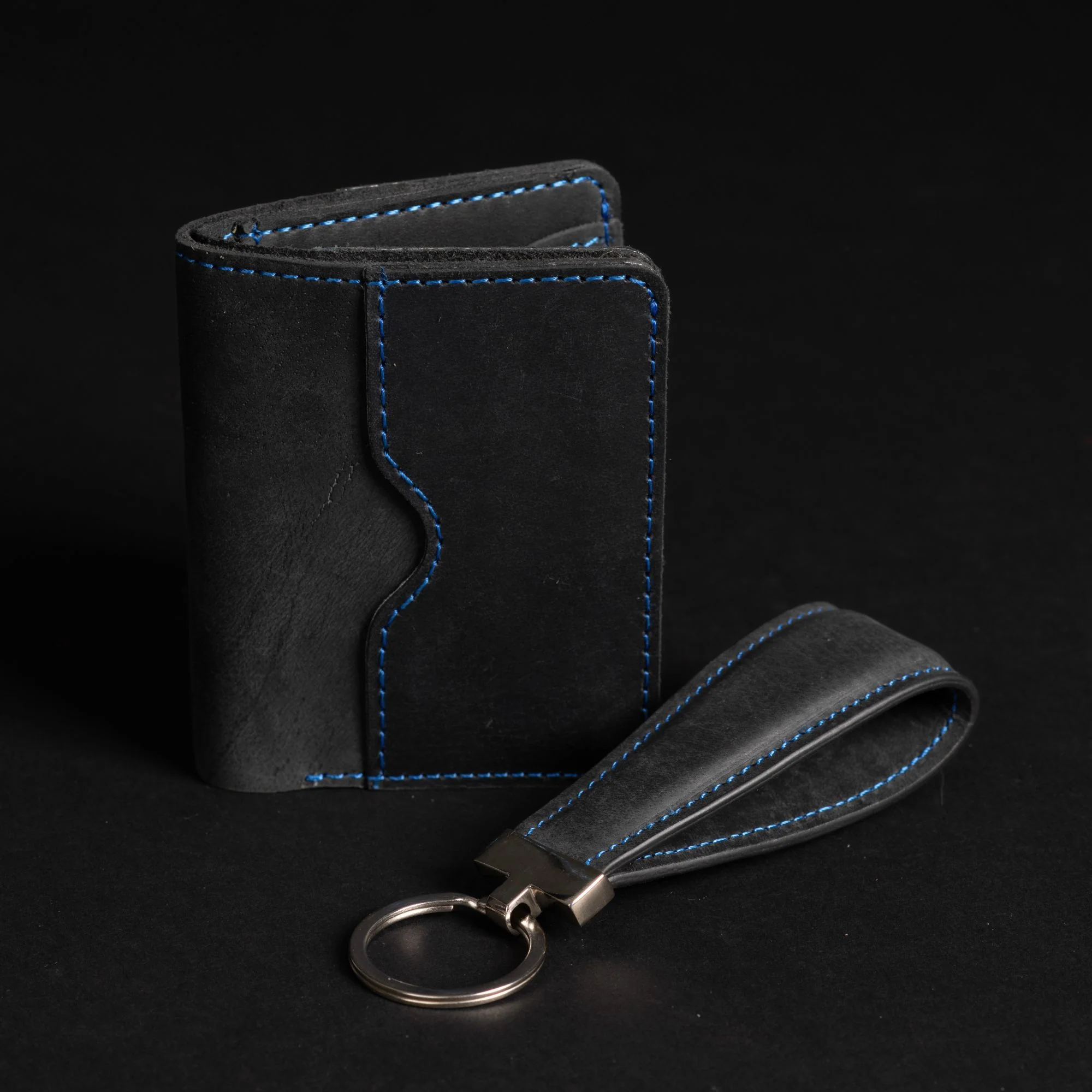 The Diablo Card Holder Keychain Set - Black Full Grain Leather Card Holder With Red Stitching - Image 3